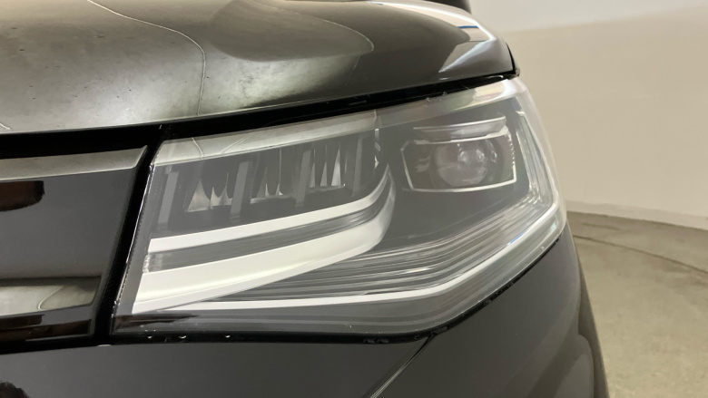 Volkswagen Caddy Cargo C20 Diesel 2.0 TDI 122PS Commerce Pro Van DSG [Tech Pack]